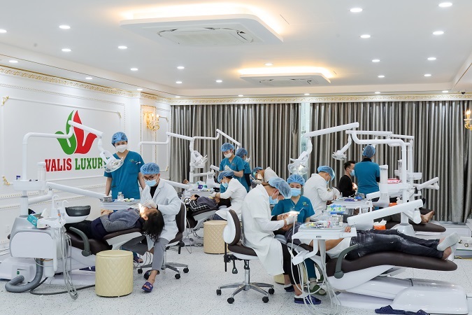 Lý do nên làm răng sứ để khắc phục những khuyết điểm về răng và Valis Luxury luôn là sự lựa chọn đáng tin cậy